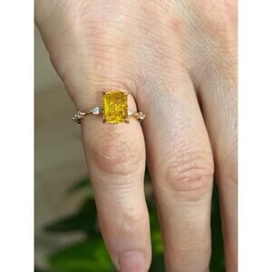 Gold Tone, Cz Yellow, Solitaire Square Rectangle Ring Elegant, Gift For Her ￼